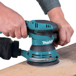 Эксцентриковая шлифмашина Makita BO5041K