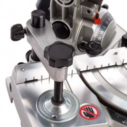 Аккумуляторная торцовочная пила Makita DLS600Z