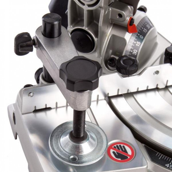 Аккумуляторная торцовочная пила Makita DLS600Z