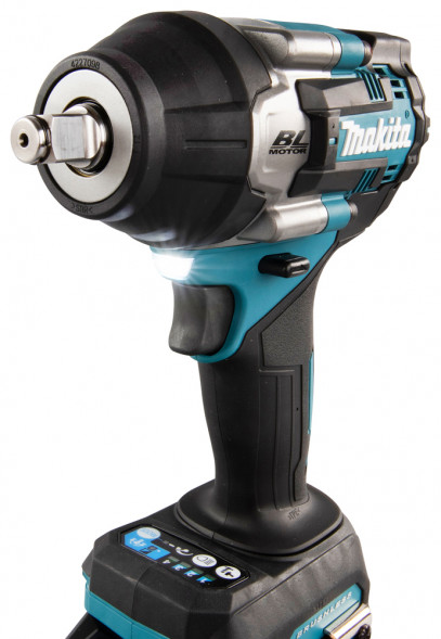 Аккумуляторный ударный гайковерт  XGT Makita TW007GD201