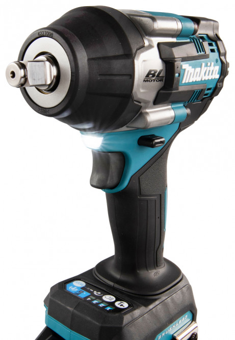 Аккумуляторный ударный гайковерт  XGT Makita TW007GD201