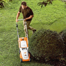 Газонокосилка аккумуляторная Stihl RMA 235 с АК 30 и AL 101