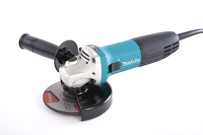 Углошлифовальная машина Makita GA5030, 125 мм, 720 Вт