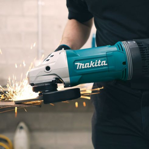 Угловая шлифовальная машина Makita GA7071X1 (GA 7071 X1)