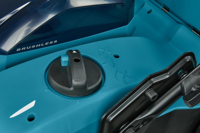 Аккумуляторный 40V скарификатор Makita UV001GU201 (2 АКБ 4 Ач F, ЗУ)