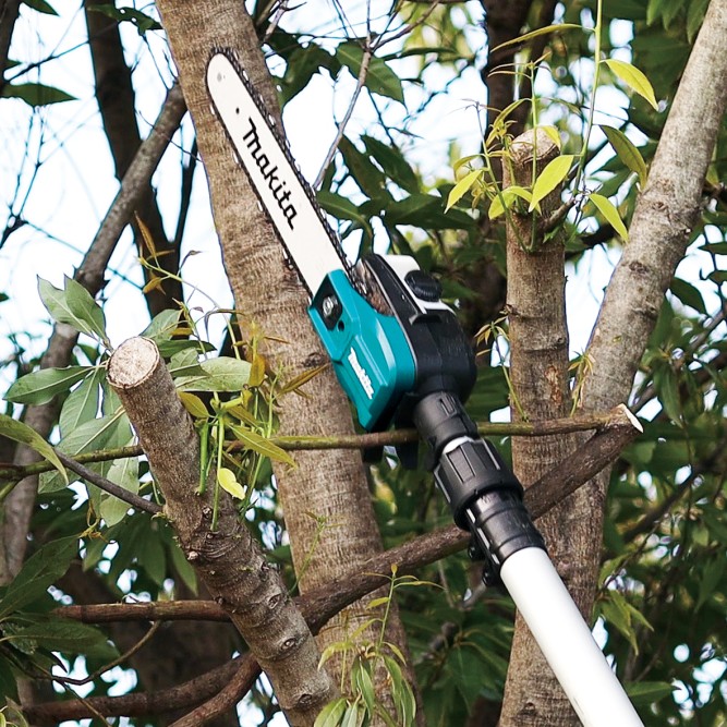 Аккумуляторная 40v XGT цепная пила с телескопической штангой Makita UA004GZ (без АКБ и ЗУ)