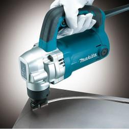 Ножницы по металлу высечные Makita JN 3201 J (JN3201J)