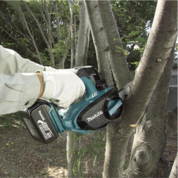 Аккумуляторная цепная пила Makita DUC122Z (DUC 122 Z)