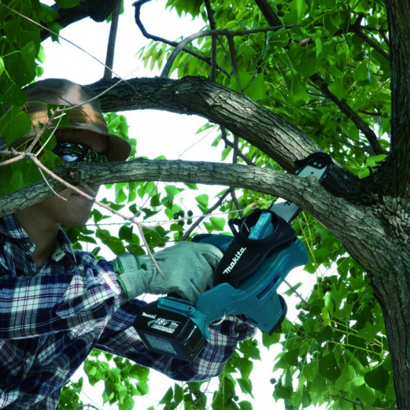 Аккумуляторная цепная пила Makita DUC122Z (DUC 122 Z)