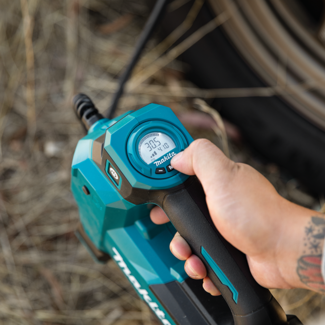 Аккумуляторный компрессор (насос) Makita MP001GZ (XGT 40В)