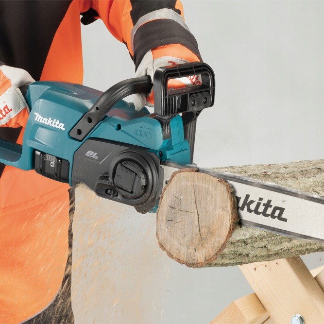 Аккумуляторная цепная пила 40см Makita DUC407Z (18V, без АКБ и ЗУ)