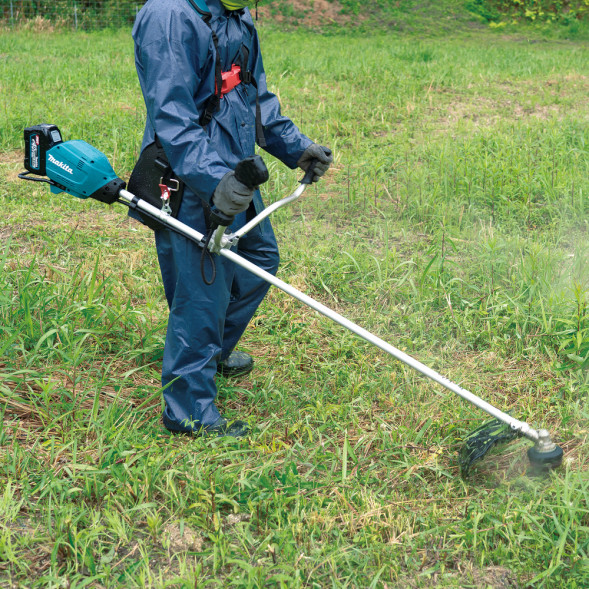 Аккумуляторный триммер 40В Makita UR006GU101 (1 АКБ 4Ач F серии,  ЗУ)