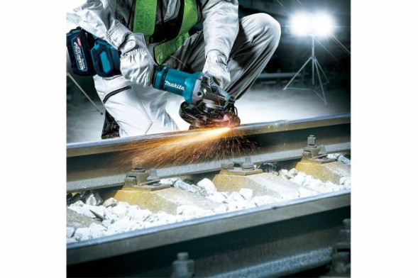 Аккумуляторная болгарка (УШМ) Makita GA037GZ (150мм, 40В, без АКБ)