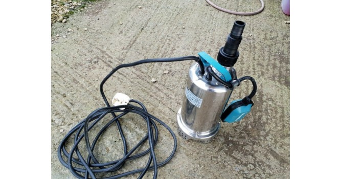 Насос дренажный погружной Makita PF1100 (PF 1100)