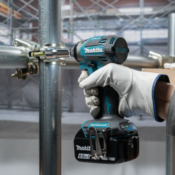 Аккумуляторный ударный шуруповерт (импакт) Makita DTD173RTJ (2х5Ач, ЗУ)