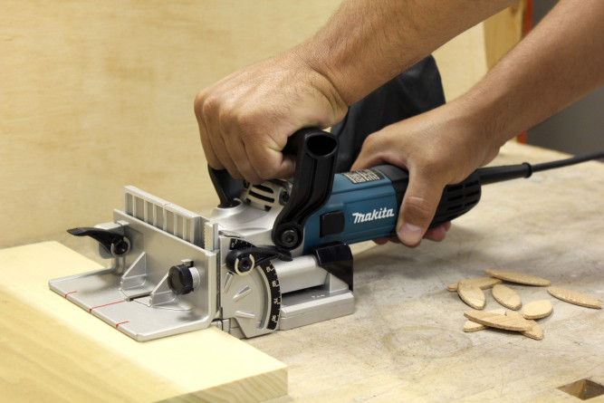 Фрезер Makita PJ7000 (PJ 7000) ламельный (шпоночный)