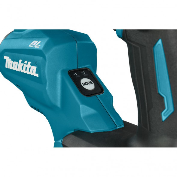 Аккумуляторный вибратор для бетона XGT Makita VR003GZ (без АКБ и ЗУ)