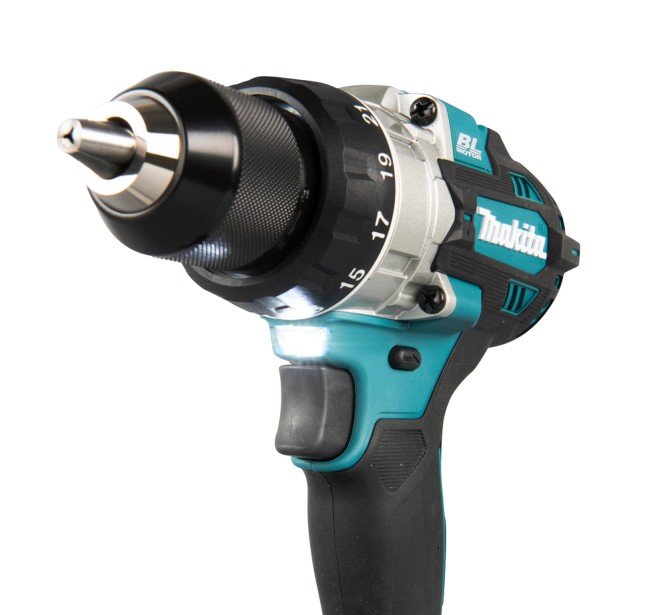 Аккумуляторная дрель-шуруповерт Makita DDF 486 RT (DDF486RT)