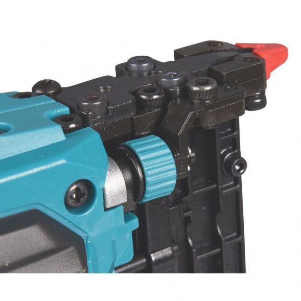 Аккумуляторный штифтозабиватель 40В XGT Makita PT001GZ (без АКБ и ЗУ)