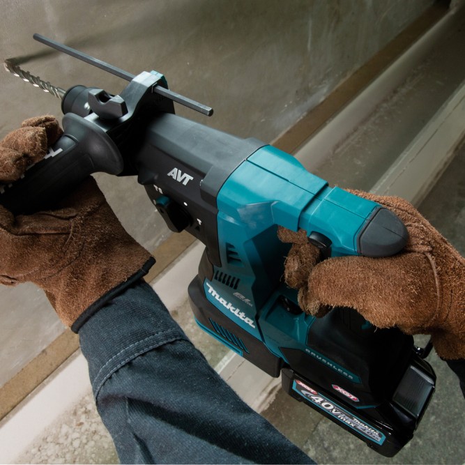 Аккумуляторный перфоратор XGT Makita HR004GZ