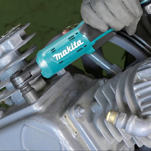 Аккумуляторный угловой гайковерт Makita WR100DZ