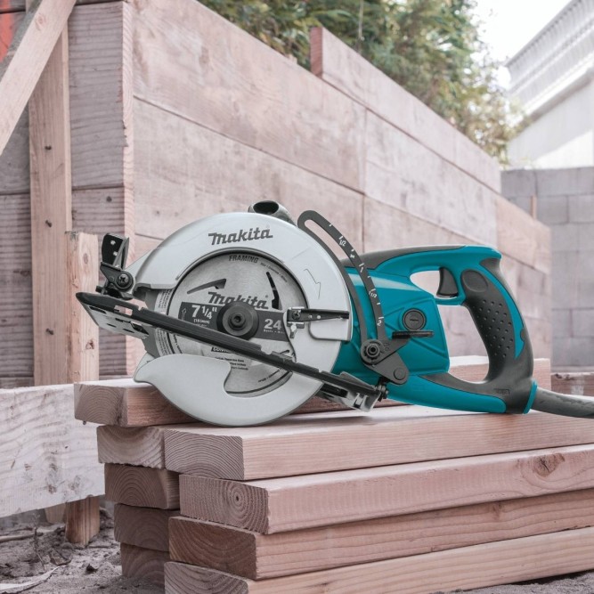 Гипоидная дисковая пила Makita 5477NB